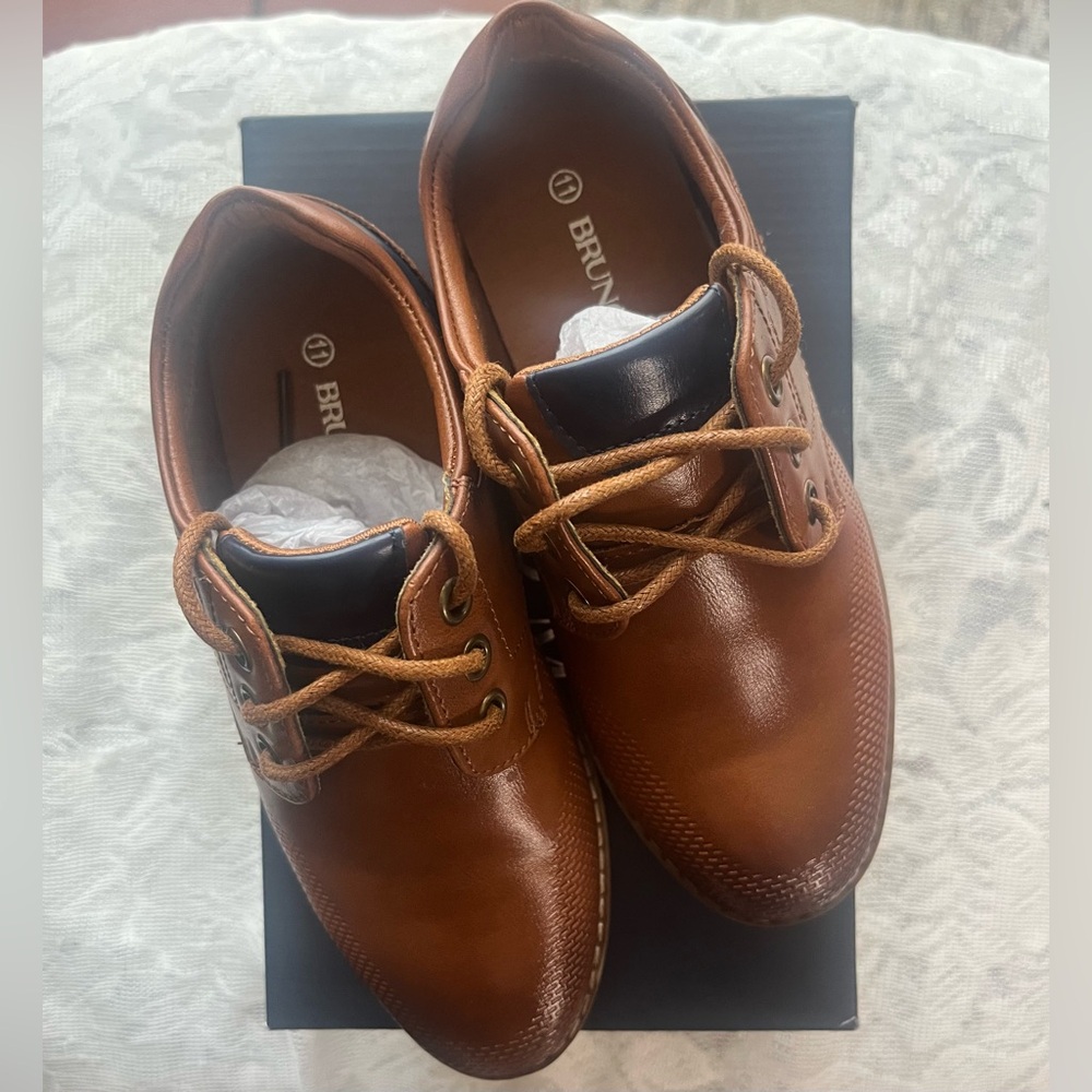 Bruno Marc Oxfords Size 11c